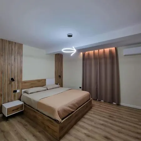 Center Flat With A Great View Apartman Tirana
